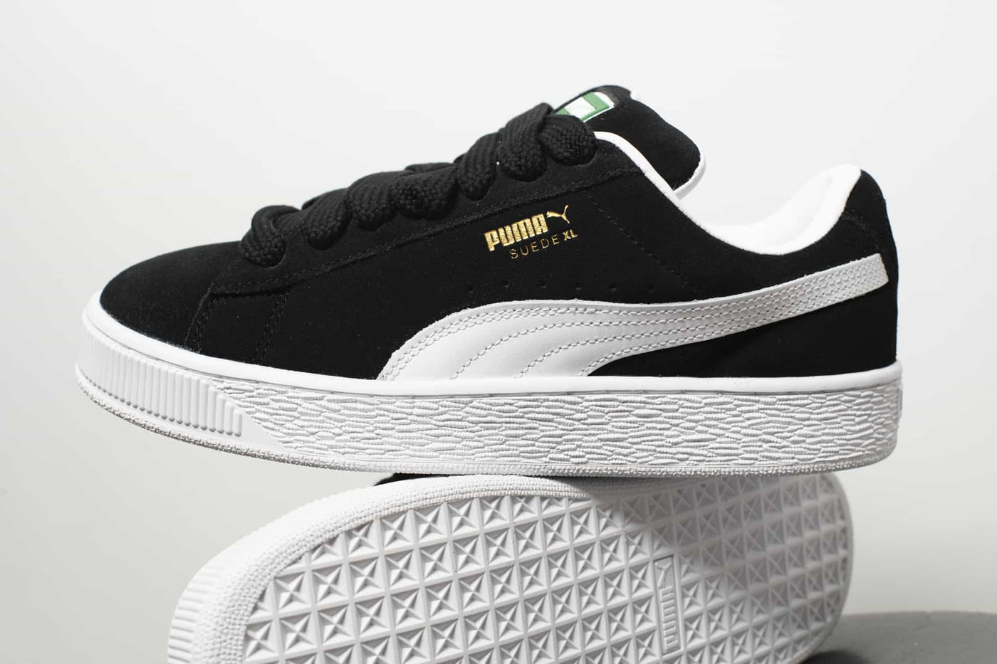 PUMA SUEDE XL Black White