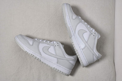 NIKE DUNK LOW Photon Dust White