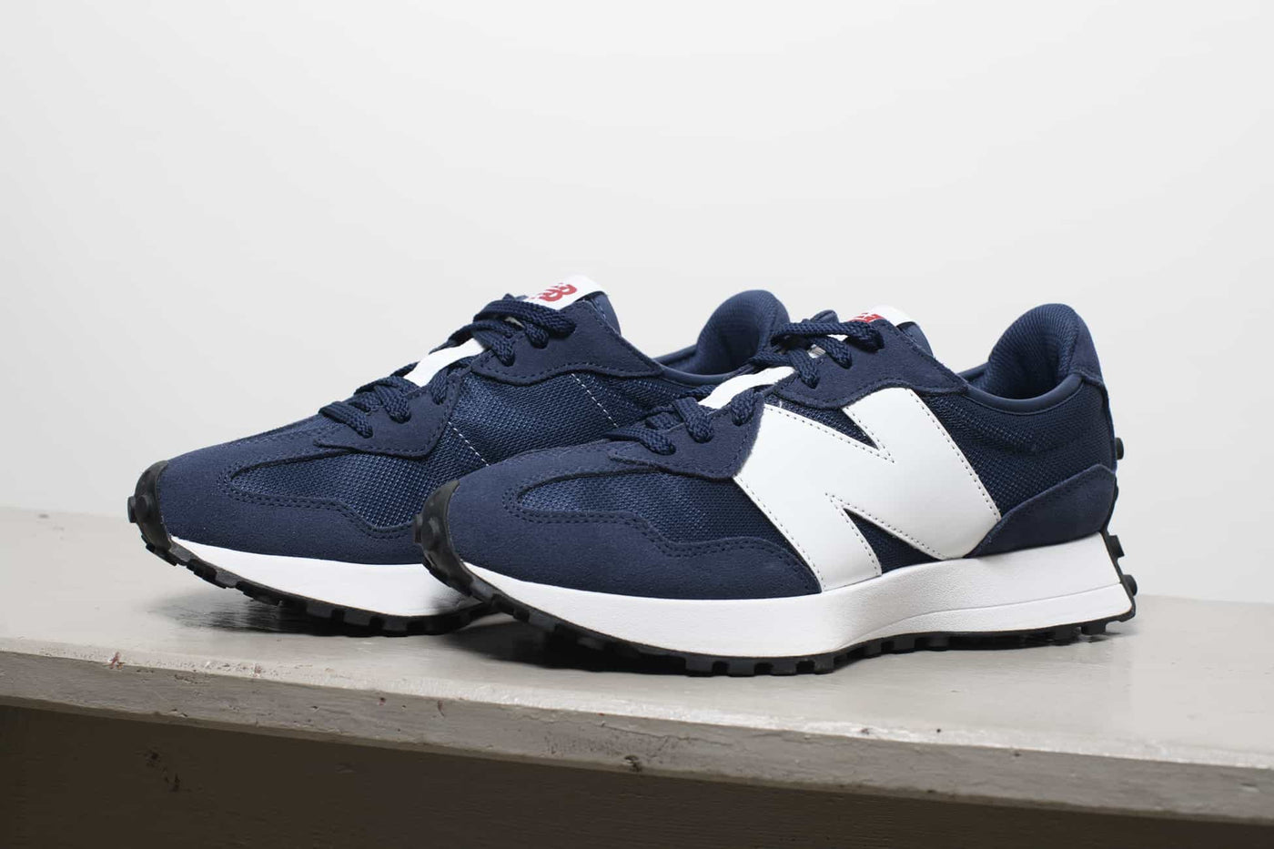 NEW BALANCE 327 cnw