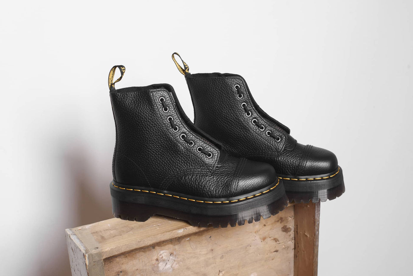 Dr. Martens SINCLAIR