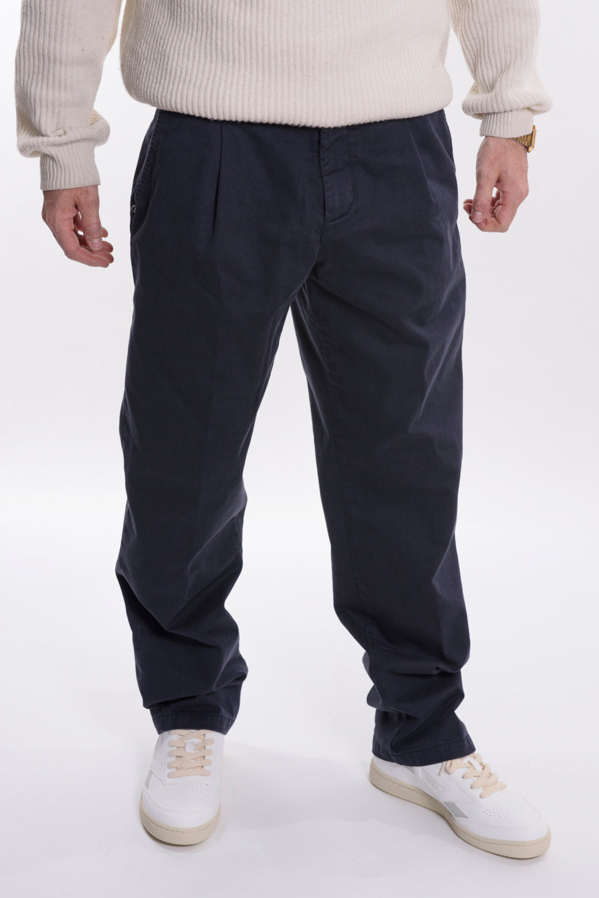 Pantalone con Pinces Gamba Ampia Gabardina Blu