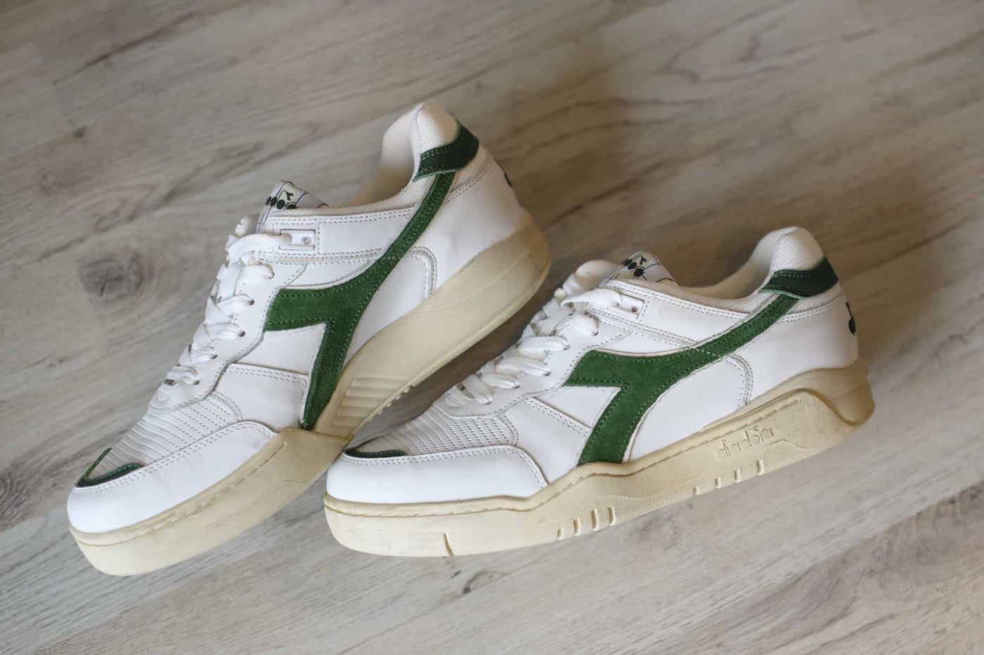 DIADORA B.560 USED white foliage green