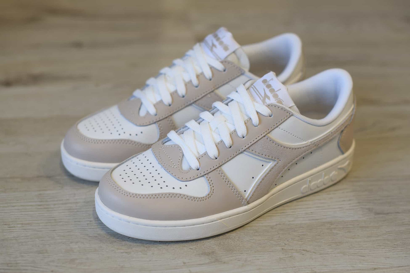 DIADORA MAGIC BASKET white whisper pink