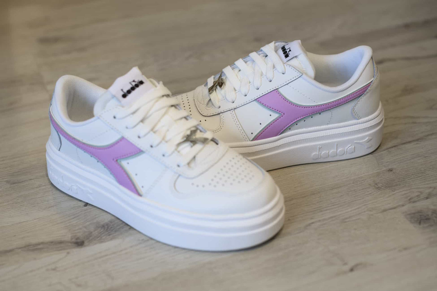 DIADORA MAGIC BOLD white pastel lavander