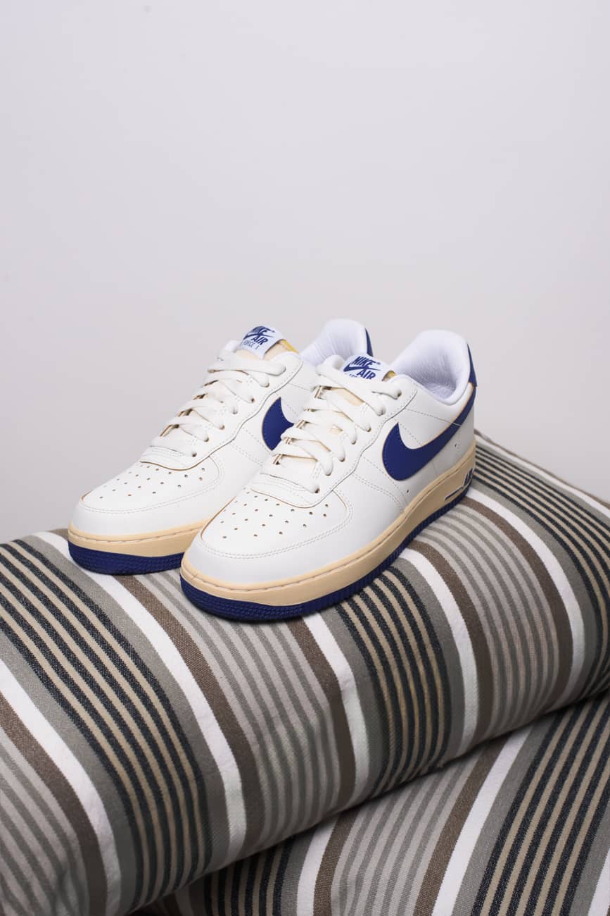 NIKE AIR FORCE 1 07 blue royal