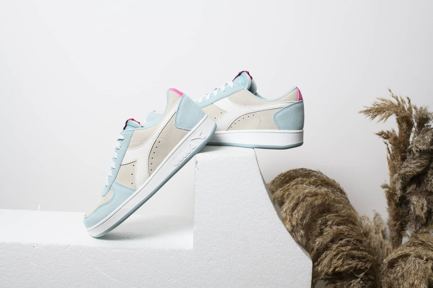 DIADORA MAGIC BASKET LOW SUEDE white surf