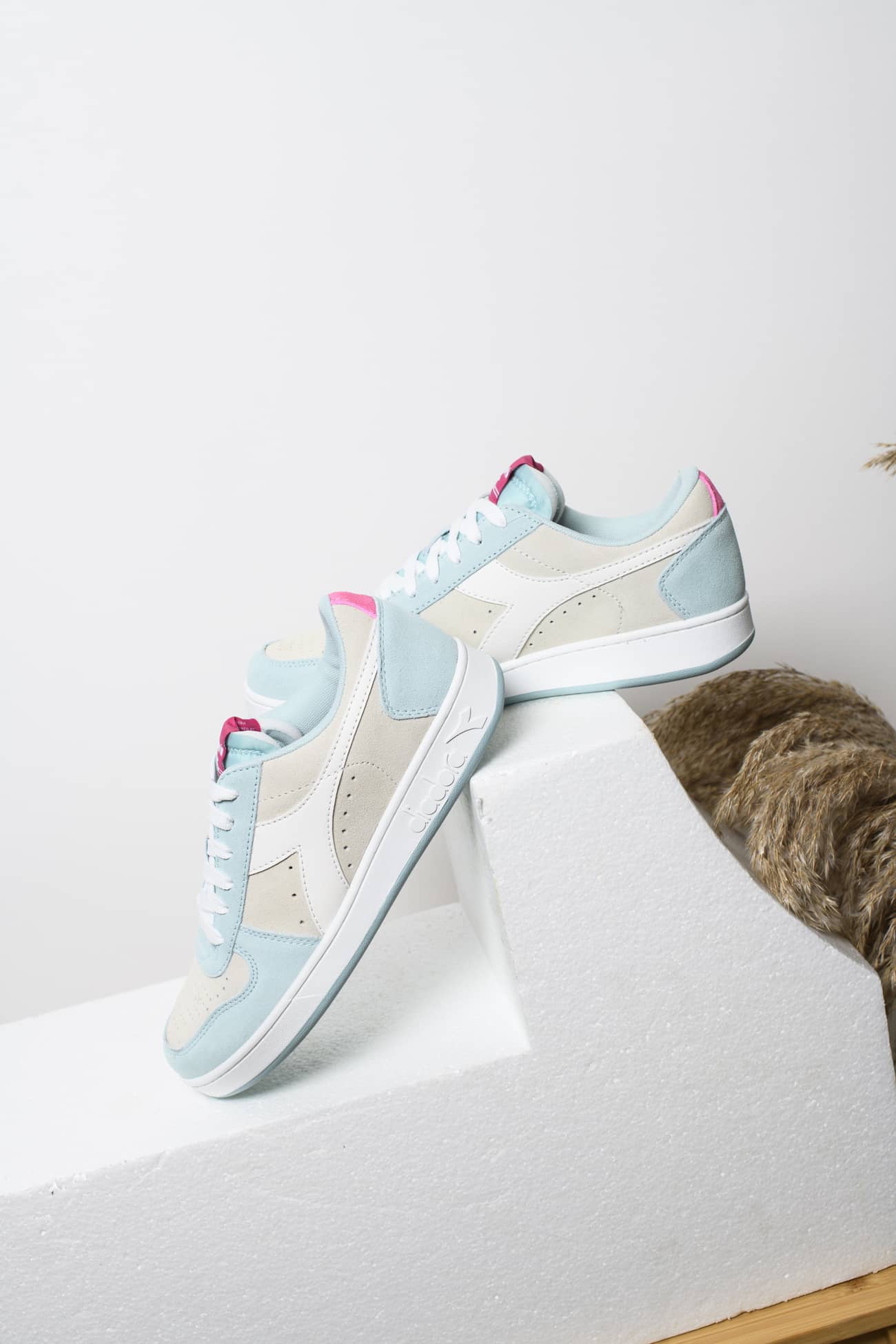 DIADORA MAGIC BASKET LOW SUEDE white surf